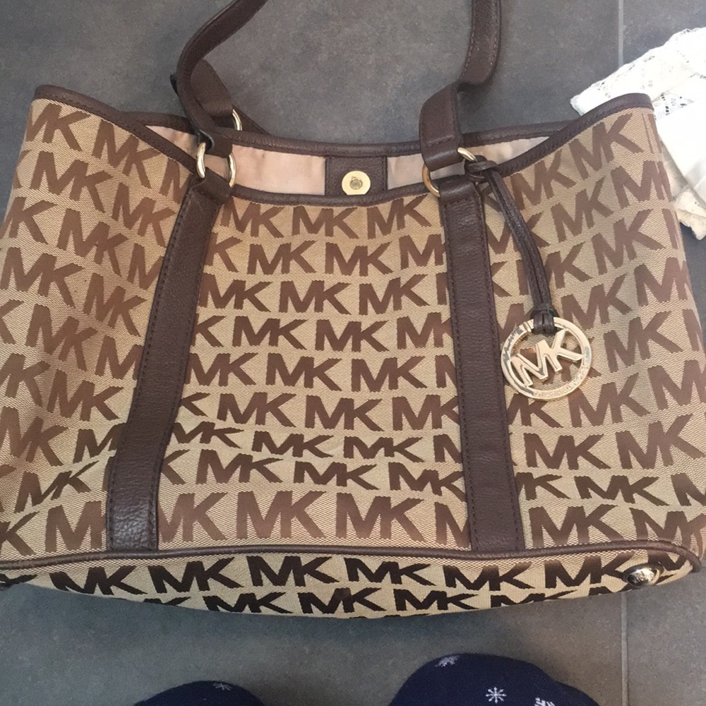 Michael Kors purse